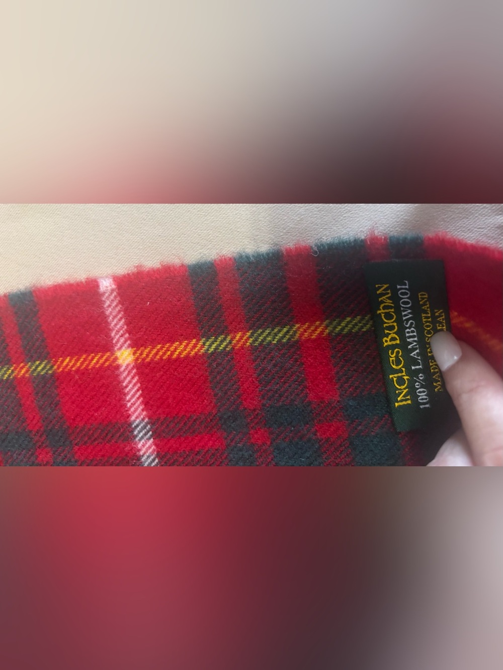 Ingles Buchan 100% Lambswool Tartan Scarf 12 X 62” Scotland Fringe Red Holiday - Picture 7 of 13